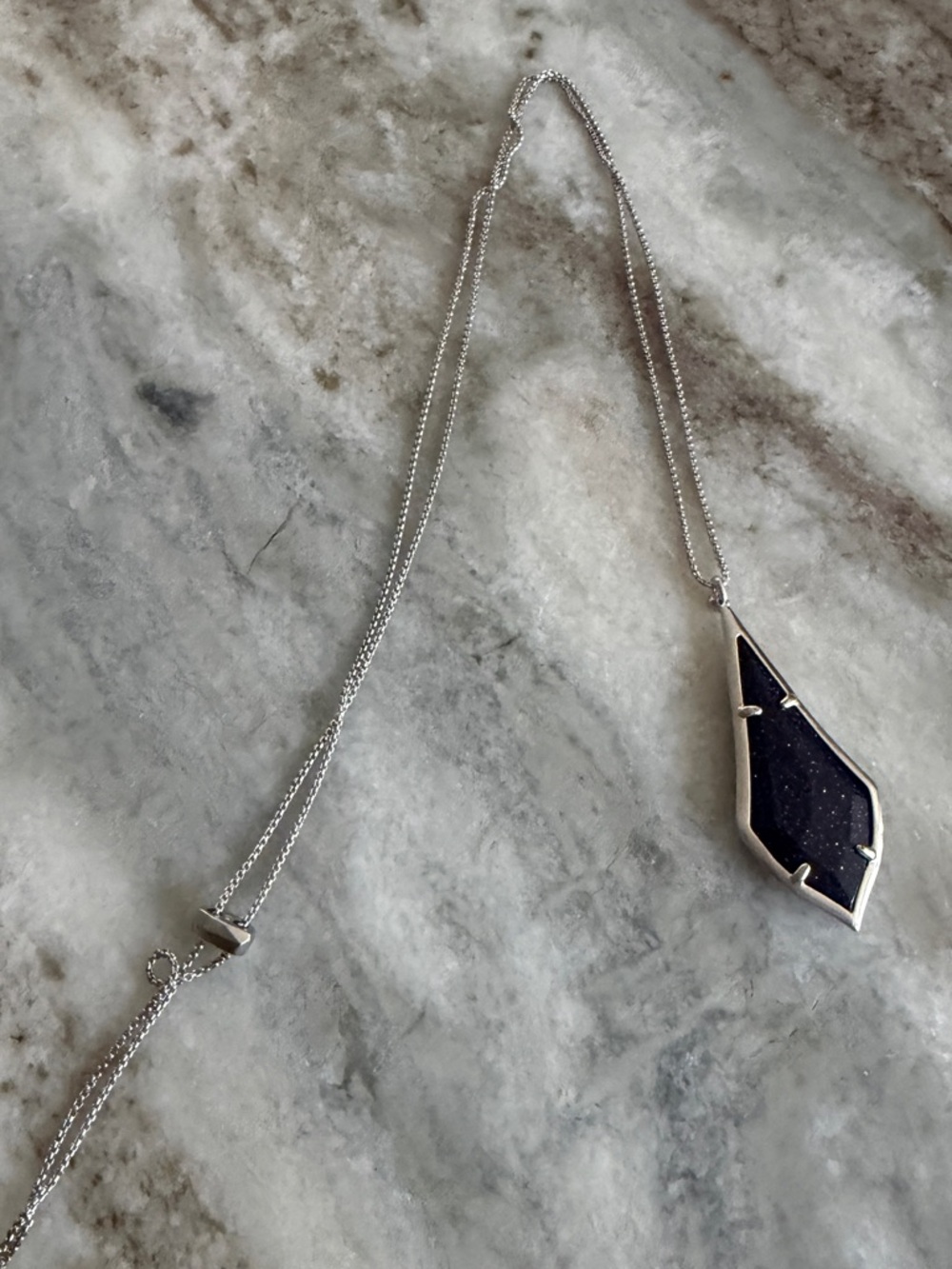 Kendra Scott Olivia Pendant Necklace with Dark Blue Geometric Pendant